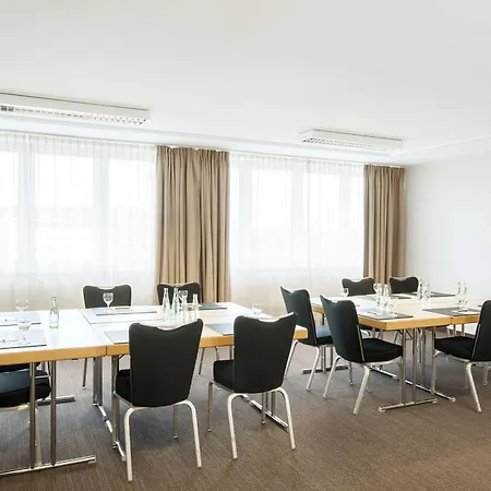 Nh Frankfurt Conference Center Szálloda 4*