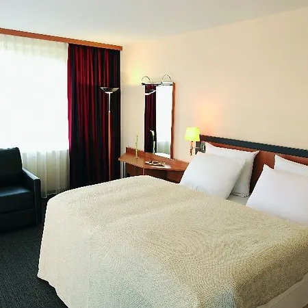 Hotel Nh Frankfurt Conference Center 4*